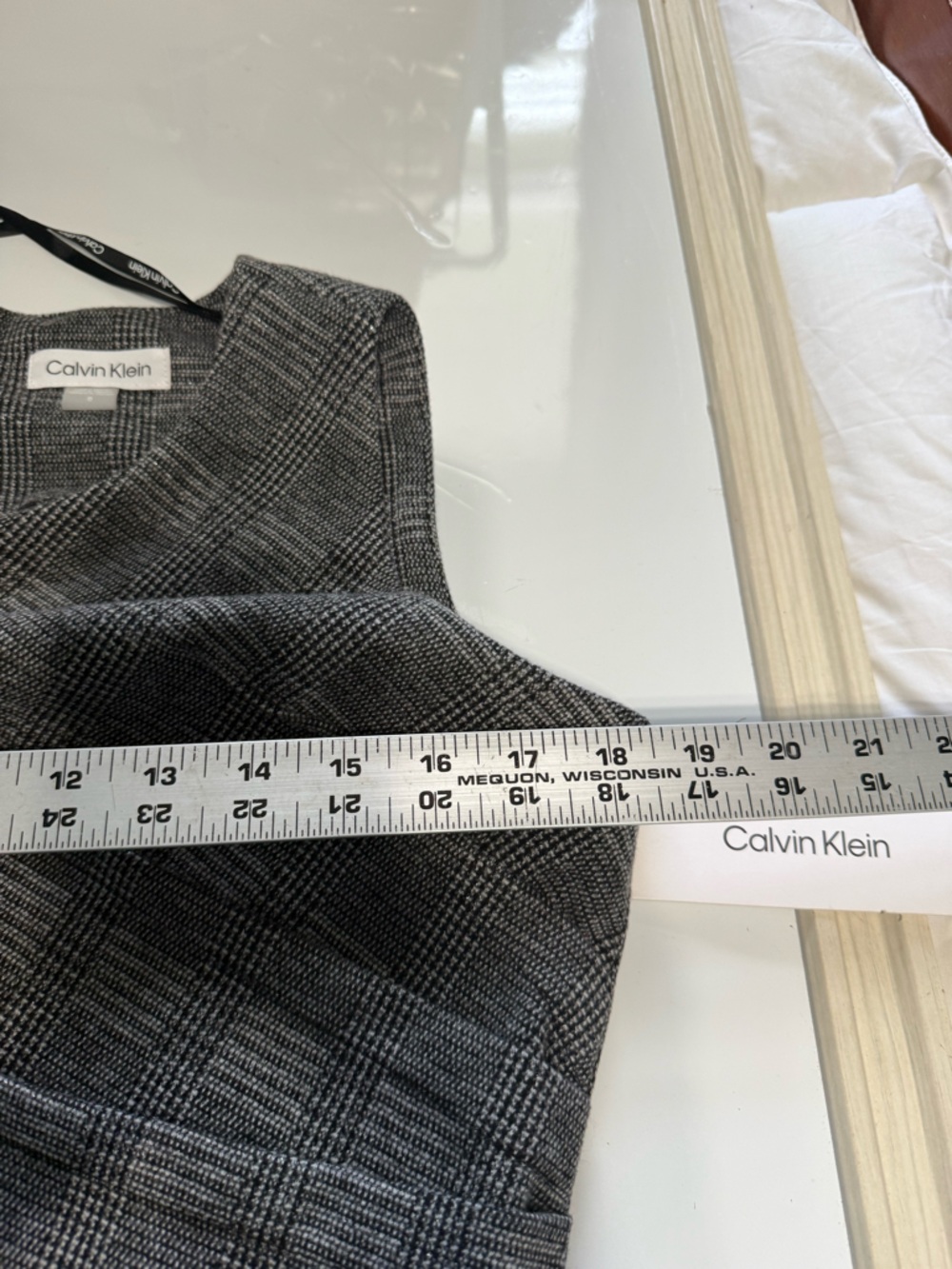 Calvin Klein Grey Glen Plaid Sleeveless Sheath Dress Side Sunburst Pleating Sz 8 - Picture 7 of 11
